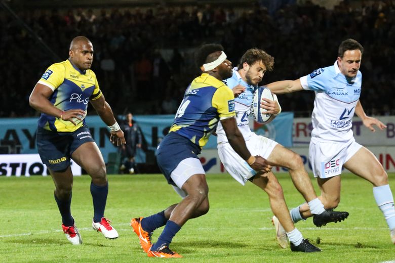 Pro D2 - Arthur Duhau (Bayonne) face à Josaia Raisuqe (Nevers)