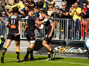 Jeremy Sinzelle (La Rochelle) célèbre son essai contre Bordeaux