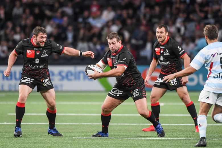 Chaume ballon en main face au Racing 92