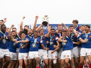 Les Bleuets restent sur le toit du monde
