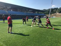 Les premiers joueurs du XV de FRance ont déjà foulé les terrains du CNR de Marcoussis autour d’un staff déjà sur le pont.Ainsi, Toulonnais, Bordelais et Parisiens ont entamé quelques ateliers spécifiques.