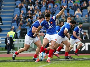 La sélection de joueurs comme Romain Ntamack habitués à jouer vite, à exploiter les ballons de récupération, à passer très rapidement d’un rôle de défenseur à celui d’attaquant laisse présager un jeu tricolore spectaculaire. Photo Midi-Olympique - Patrick Derewiany