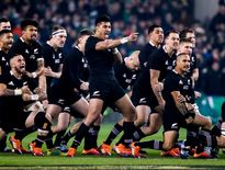 Les Blacks lors du Haka