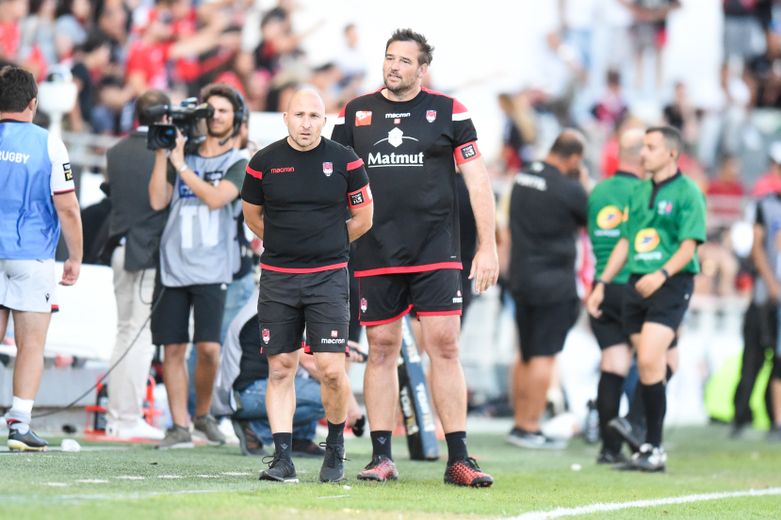 Pierre Mignoni et David Gérard sur le banc de touche contre Toulon