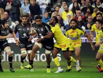 Toulouse et Clermont lors de la finale l’an dernier. Depuis, les temps sont durs pour les deux équipes en ce début de saison. Privées d’internationaux, elles affichent respectivement 5 et 8 points au compteur.