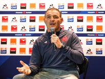 Raphael Ibanez lors de la présentation du nouveau staffe du XV de France