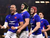 Gaël Fickou, Grégory Alldritt et Bernard Le Roux l'hiver dernier, lors de la victoire des Bleus à Cardiff