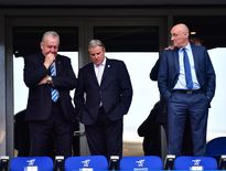 Bernard Laporte (président de la FFR) et Bill Beaumont (président de World Rugby)