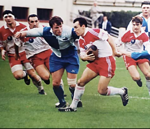 David Arrieta joueur, sous les couleurs du Biarritz olympique, ici face aux Béglais et Sébastien Conchy.