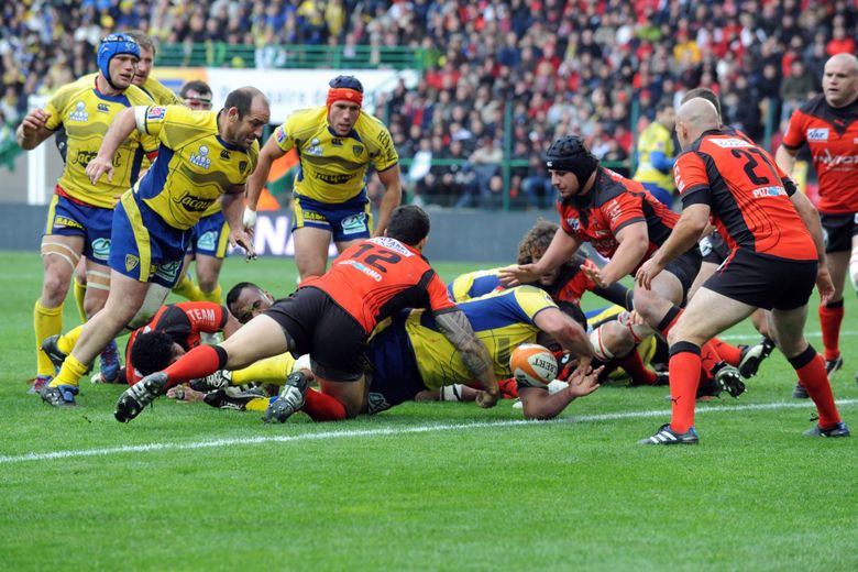 Essai de Davit Zirakashvil (Clermont) qui a été contesté par les Toulonnais