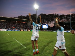 Pour son retour dans l’élite, l’Aviron aura connu de nombreux aléas, notamment une épidémie d’oreillons touchant ses joueurs. Mais Bayonne (ici Alofa et Luamanu contre La Rochelle) s’était donné le droit de rêver en remportant des victoires importantissimes notamment face au Stade français fin février (28-17).