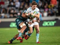 Beauden Barrett (Auckland Blues) opte finalement pour le Japon