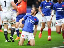 Vincent Rattez (France) inscrivant son premier essai avec les Bleus pendant le Tournoi des 6 Nations 2020 contre l'Angleterre