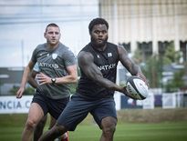 Plus ambitieux que jamais, les internationaux Virimi Vakatawa (à droite) et Finn Russell (à gauche nourissent de grands rêves pour le Racing.