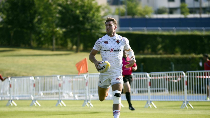 Harry Glover  of England scores a try during the Grand Prix Series match betwwen England and Spain Rugby Seven on June 30, 2018 in Marcoussis, France. (Photo by Icon Sport/Icon Sport)