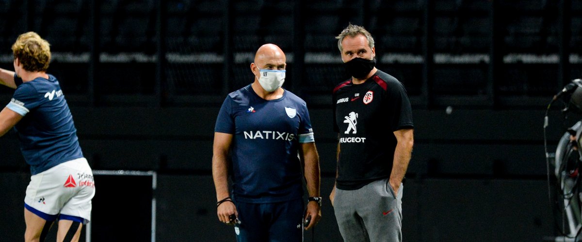 Laurent TRAVERS head coach of Racing 92 and Toulouse head coach Ugo MOLA before the Top 14 match between Racing 92 and Toulouse on October 10, 2020 in Nanterre, France. (Photo by Sandra Ruhaut/Icon Sport) - Ugo MOLA - Laurent TRAVERS - Paris La Defense Arena - Paris (France)