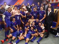 La joie des Bleus dans les vestiaires du Stade de France après la victoire contre l'Irlande