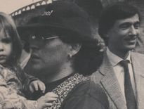 Diego Maradona lors de son passage à Lourdes avec sa fille et Philippe Douste-Blazy (à droite)