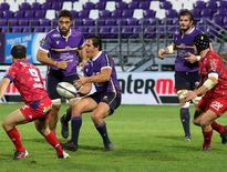 Mathieu Ugalde à la manœuvre pour Soyaux-Angoulême et une troisième victoire pour les Charentais. Photo Max PPP