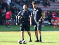 Jean-Baptiste Elissalde, ici au côté de Xavier Garbajosa, est en charge de la défense mais aussi du jeu au pied et de la technique des tirs au but à Montpellier.