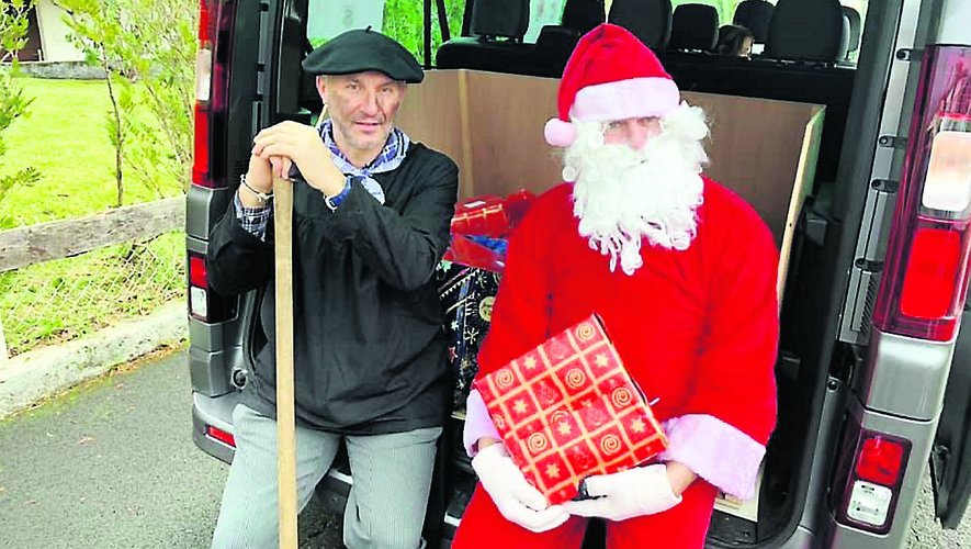 A Noël, les trois présidents sont allés distribuer des cadeaux aux enfants du club. Patrice Lafont a enfilé le costume du père Noël et Thierry Lachaise celui d’Olentzero, son alter ego basque.