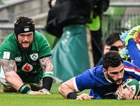 Charles Ollivon a inscrit le premier essai des Bleus face à l'Irlande.
