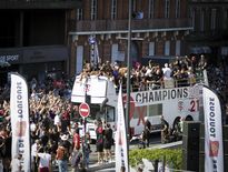 Le bus des Toulousains sur les allées Jean-Jaurès à Toulouse