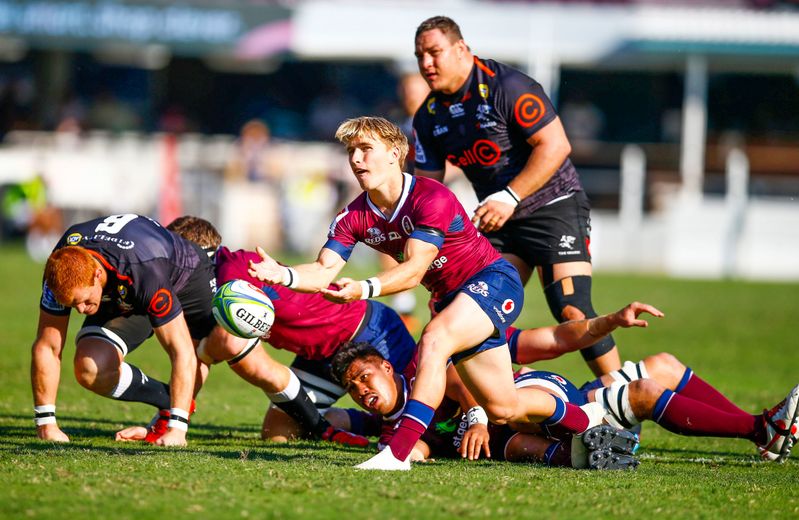 Tate McDermott (Queensland Reds) contre les Sharks