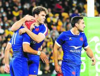 Gabin Villière, Damian Penaud et Baptiste Couilloud sont reconduits pour ce deuxième test contre l'Australie
