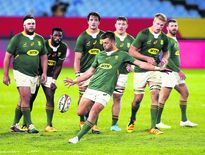 Les « Français » des Springboks Handré Pollard (à gauche), Cheslin Kolbe (en haut) et Eben Etzebeth (en bas) se retrouvent pour la première fois depuis la finale de la Coupe du monde 2019 dans une équipe d’Afrique du Sud au complet pour défier les Lions britanniques et irlandais.