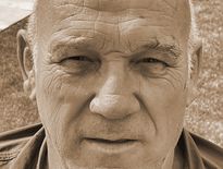 Daniel Revallier est surnommé "Sam" pour "Samson", prophète de la Bible à la force prodigieuse