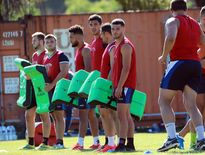 Les Biterrois ont repris l’entraînement dans des conditions plus idéales que la saison dernière. Les Héraultais veulent batailler pour décrocher une place dans les six qualifiables. Photo Midi Olympique — Patrick Derewiany