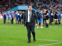 L'idée d'un tournoi mondial à 12 était soutenue par Steve Hansen, ancien sélectionneur de la Nouvelle-Zélande
