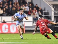 Henry Chavancy n’a peut-être pas le talent exceptionnel de certains de ses coéquipiers, mais il est le régulateur de la ligne d’attaque du Racing, ainsi qu’un de ses plus sûrs atouts défensifs.