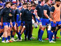 Le sélectionneur Fabien Galthié, au milieu de ses joueurs avant France - Argentine, veut profiter de ce match contre la Géorgie pour préparer le grand rendez-vous face aux All Blacks.