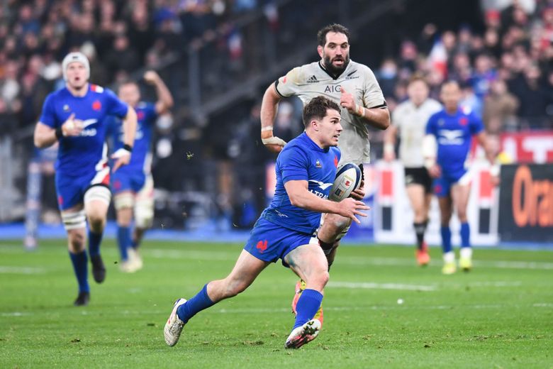 Antoine DUPONT lors du match face aux Blacks