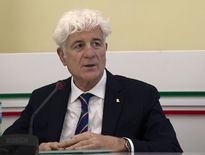 Le président de la Fédération italienne de rugby veut conserver une lueur d’espoir.