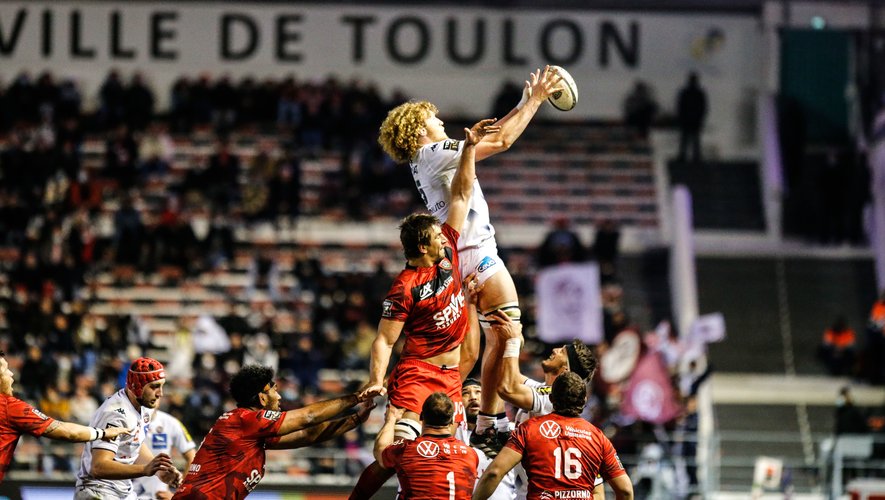 Les Bordelais de Thomas Jolmes régnent sur les airs, comme ici face à Toulon. Photo Icon Sport