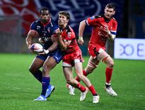Les Biterrois de Watisoni Votu ont concédé le nul face Oyonnax dans un match très physique. Photo Icon Sport