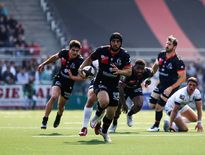 Impressionnant face au leader montpelliérain, le Lou s’est offert un véritable festival offensif avec pas moins de cinq essais inscrits en commençant par celui de Charlie Ngatai, quatre minutes après le coup d’envoi.
