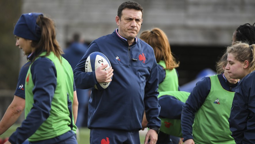Deux entraîneurs écartés du staff du XV de France féminin.