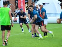 Après une première étape à Bordeaux, c’est au cœur de la place du Capitole que les Froggies se sont arrêtés pour affronter les Espoirs de Colomiers. Une victoire de bon augure en vue du tournoi amateur de Dubai.