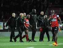 À la suite d’événements, Silvère Tian est exclu par Romain Poite avant de perdre ses nerfs et de s’emporter contre l’arbitre...