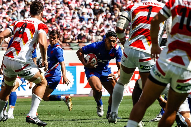 Yoram Moefana (France), face au Japon.