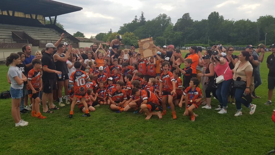 L’école de rugby du RCP a remporté au classement général le tournoi de Léognan.