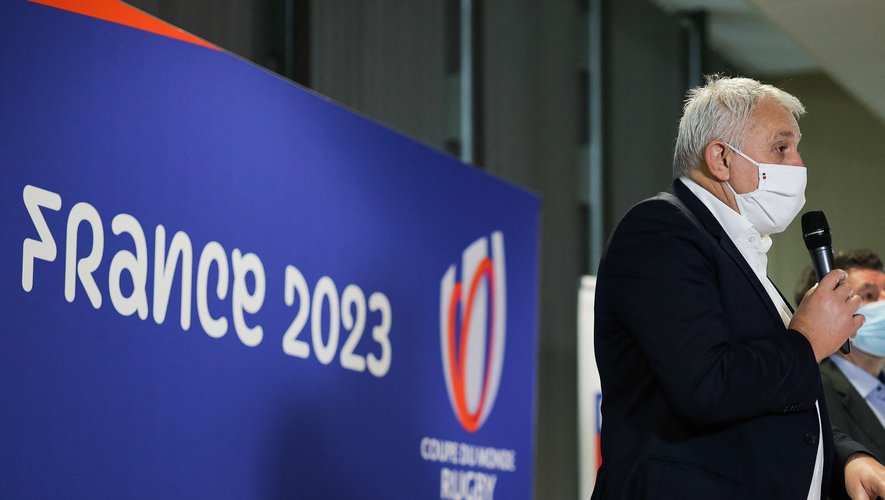 Claude Atcher prennant la parole au sujet de France 2023