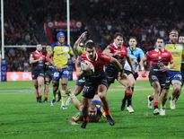 Face à Clermont, Thomas Ramos, d’une aisance presque déconcertante, s’est offert un doublé sur la pelouse d’Ernest Wallon. Photo Midi Olympique - Patrick Derewiany