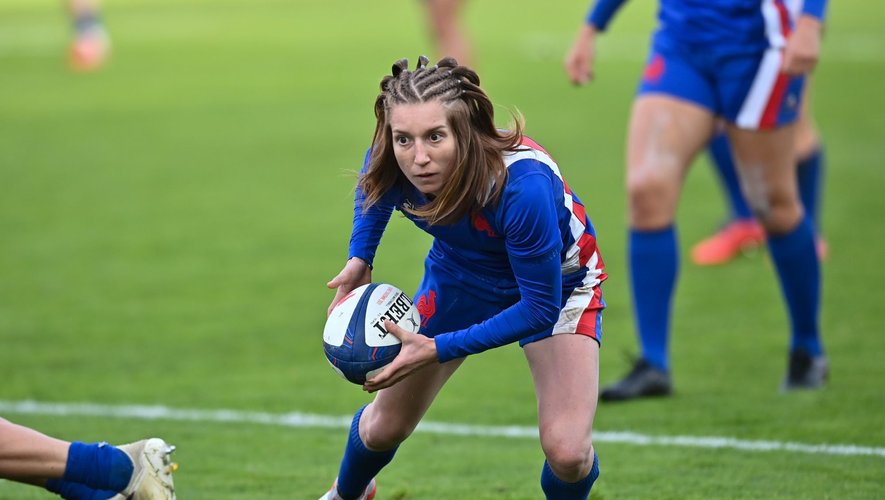 Coupe du monde féminine 2022 - Pauline Bourdon, la demi de mêlée française en action