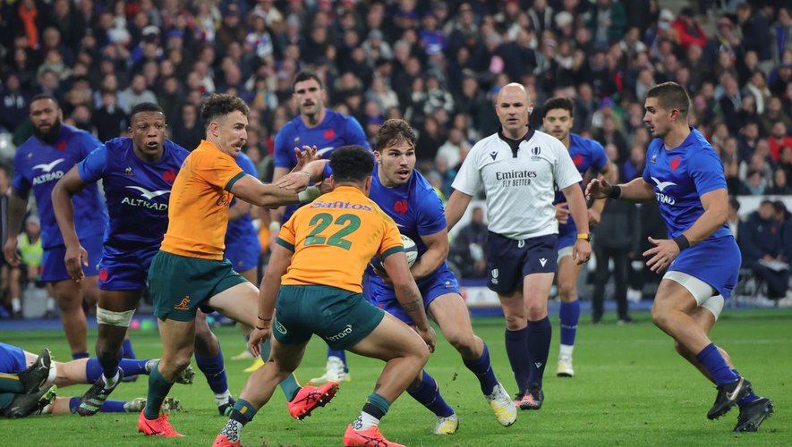 Dupont - Ntamack - Ramos : Poitrenaud décrypte la connexion toulousaine des Bleus Depuis quatre ans, Antoine Dupont, Romain Ntamack et Thomas Ramos forment un trio aussi efficace que complémentaire dans la conduite du jeu du Stade toulousain, dont ils sont à la fois les dépositaires et les patrons.... image Dupont - Ntamack - Ramos : Poitrenaud décrypte la connexion toulousaine des Bleus