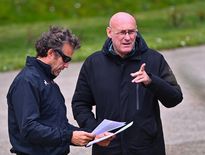 Le sélectionneur l'a avoué : son destin est souvent lié à celui de Bernard Laporte. De là à quitter le staff du XV de France en cas de changement de gouvernance ?